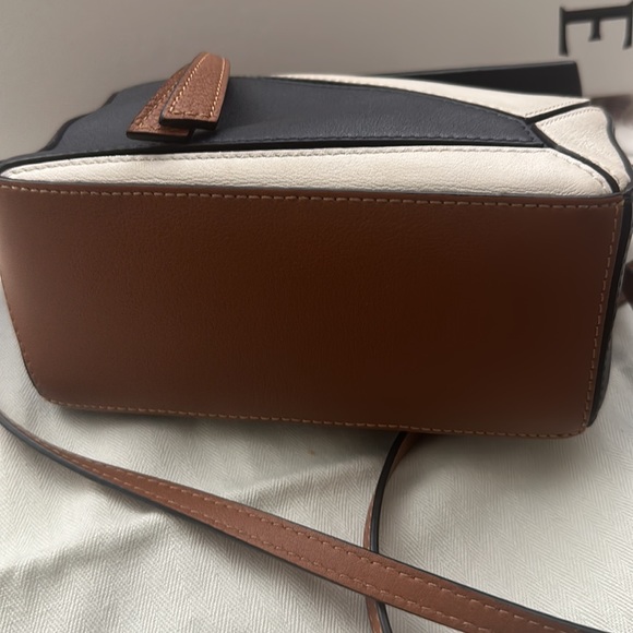 Loewe Mini Puzzle Bag Navy White Tan - Picture 4 of 8